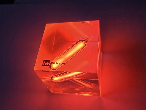 Acrylic Element cube - Ne Neon - 50mm - Image 4