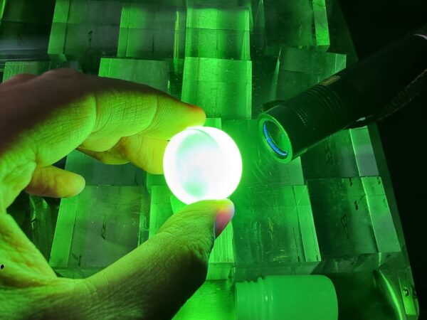 Super luminescent Terbium phosphate glass ingot - Tb3+ 17mol% NEW! - Image 2