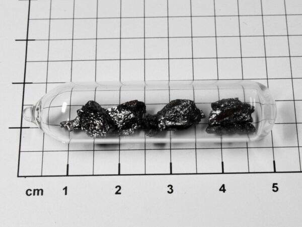 1 gram Boron glassy pieces in ampoule - 99.5%
