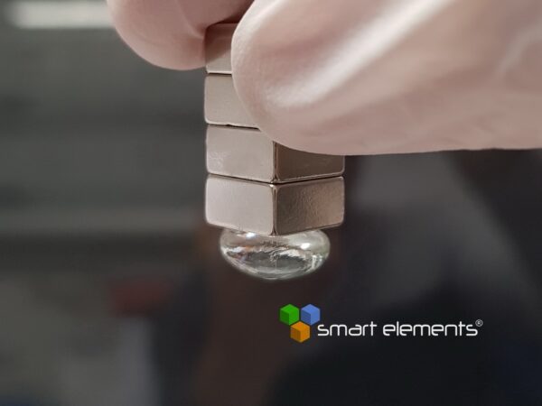 Magnetic Glass - Gadolinium glass bead NEW!