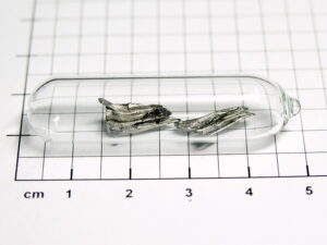 Erbium - Metal sublimed 99,99% in ampoule under argon!