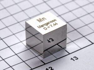 Manganese - precision density cube 10mm - 7.44g
